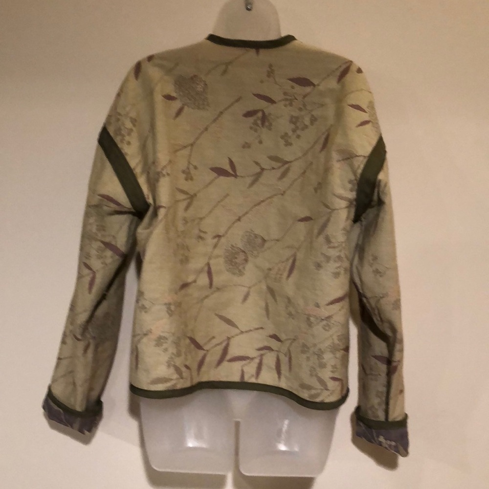 Stylish Fall/Spring  Reversible Jacket - Picture 4 of 8